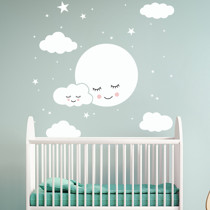Baby Nursery Mural Wallpaper - Branco dos desenhos animados sorridente nuvem