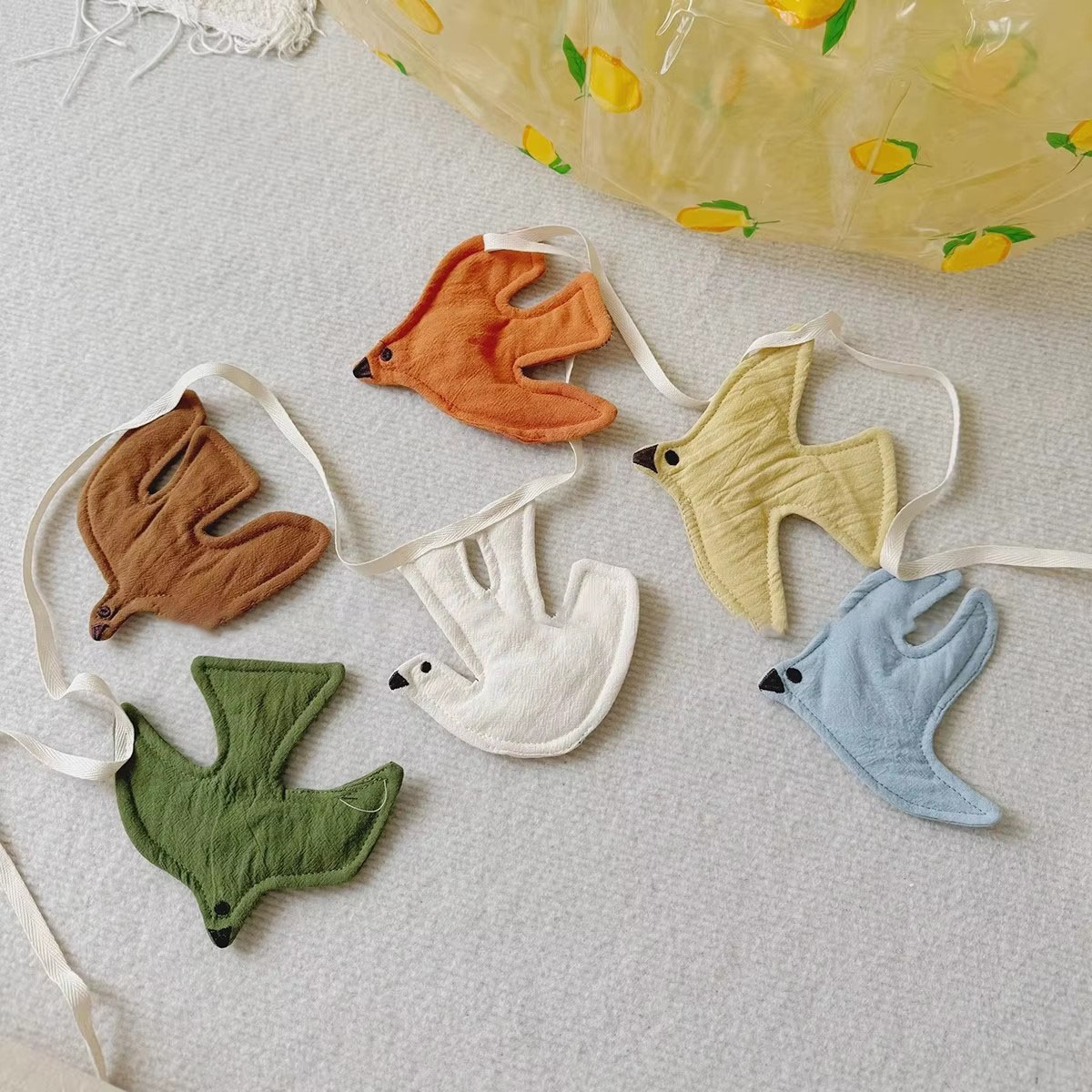 Baby Nursery Fabric - Bandeirinhas de Pássaros em Tecido para